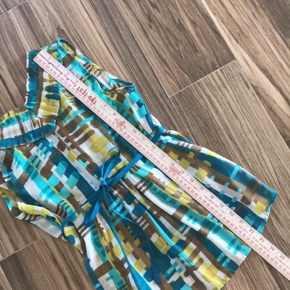 ❣️❣️❣️Sleeveless Ruffle Front Top - Picture 5 of 9